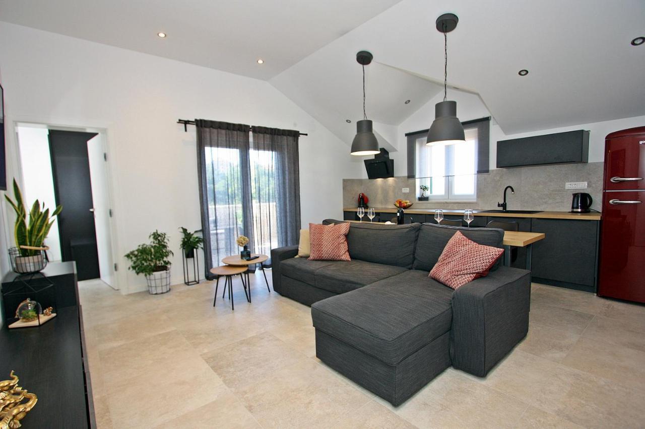 Apartman Gajka Supetar Bagian luar foto