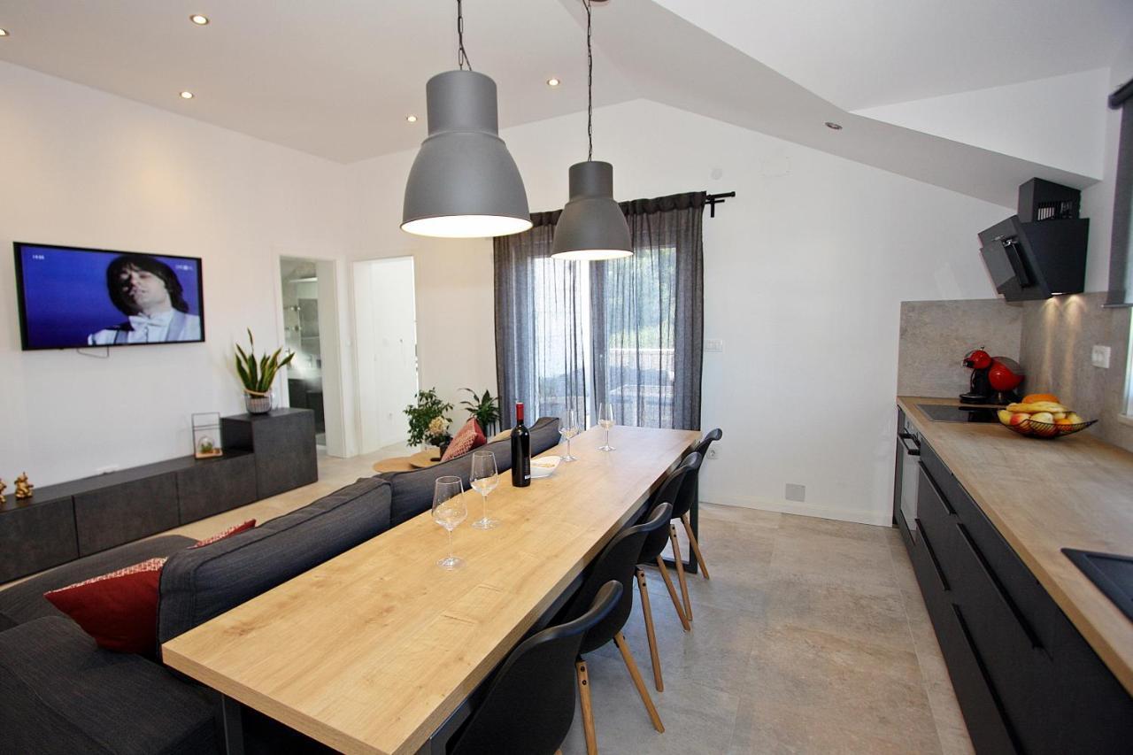 Apartman Gajka Supetar Bagian luar foto